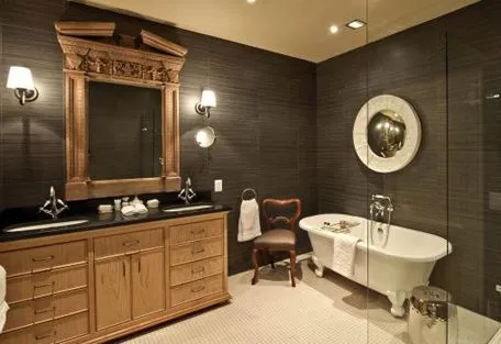 Rich Victorian Houses Bathroom1